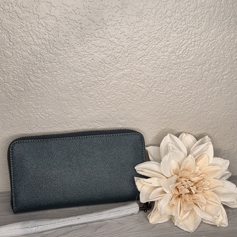 Coach Women's Green Wristlet Wallet - Picture 2 of 8